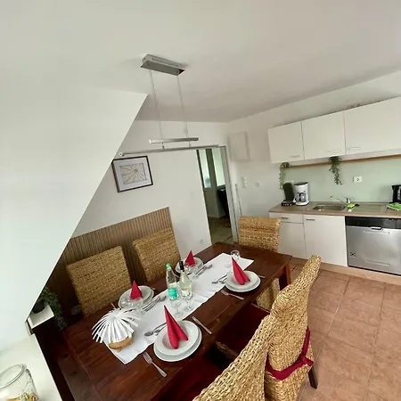 Paul Apartment *